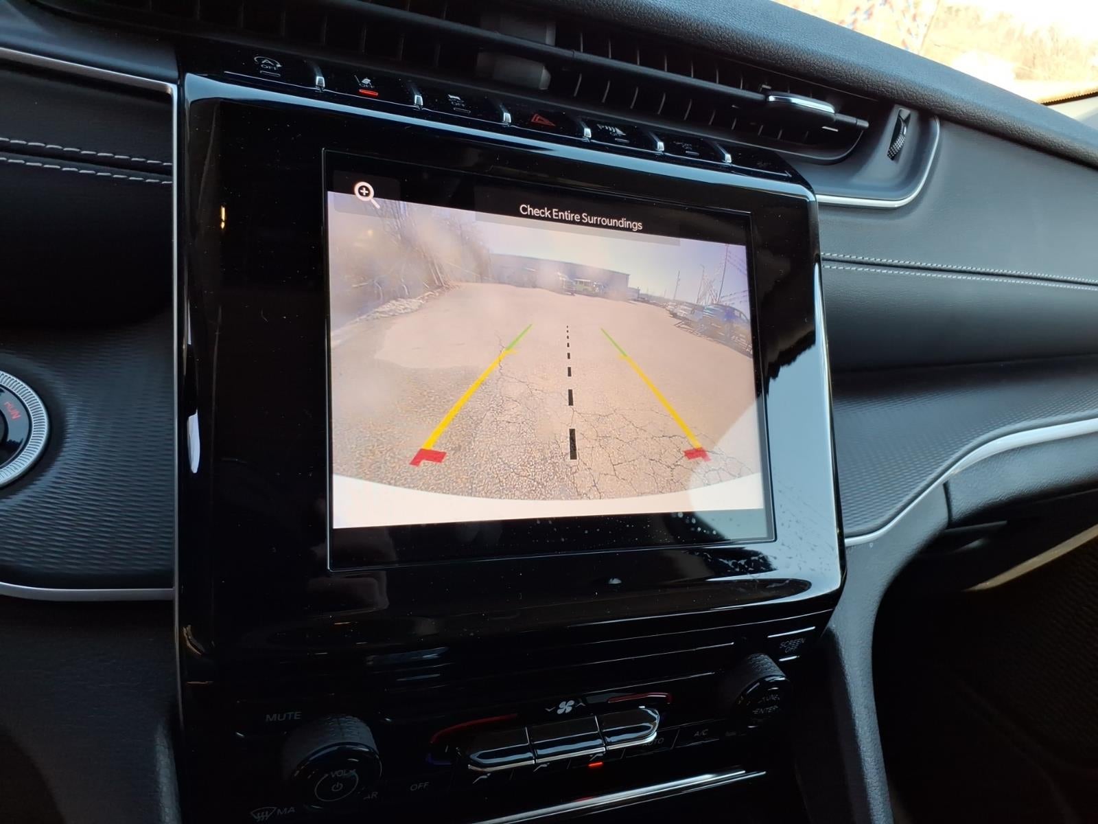 2023 Jeep Grand Cherokee Laredo