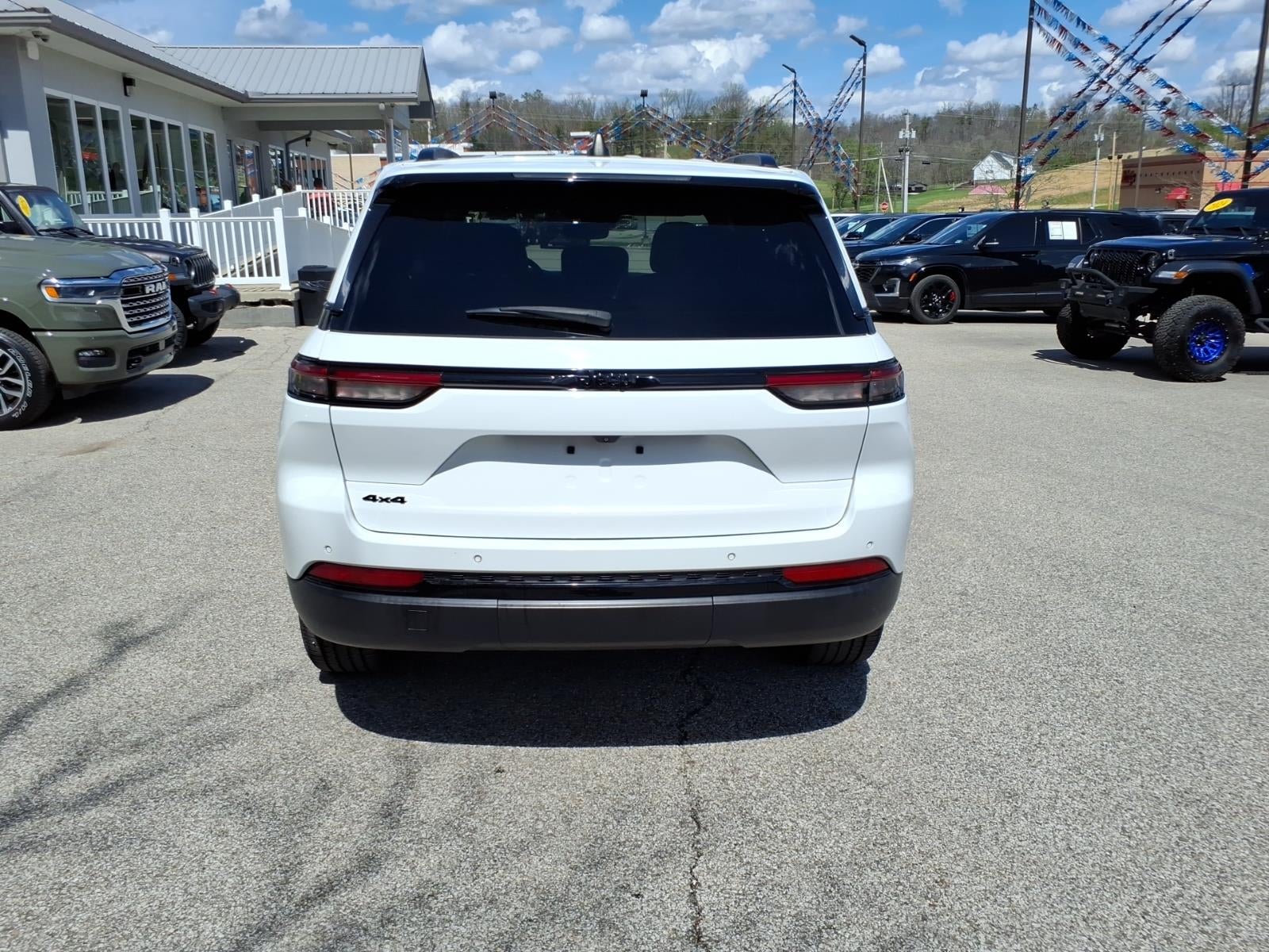 2023 Jeep Grand Cherokee Altitude