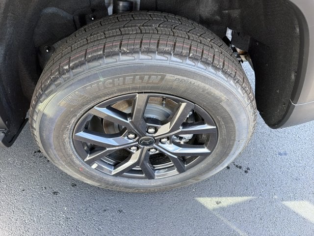 2027 Jeep Grand Cherokee Laredo Altitude