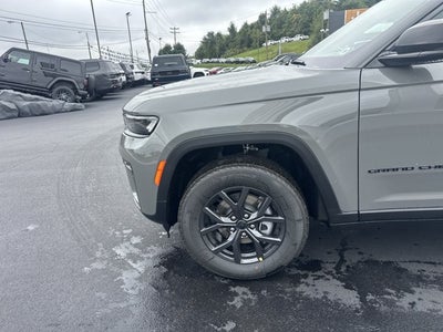 2027 Jeep Grand Cherokee Laredo Altitude
