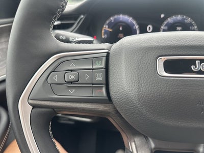 2027 Jeep Grand Cherokee Laredo Altitude