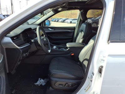 2026 Jeep Grand Cherokee Altitude