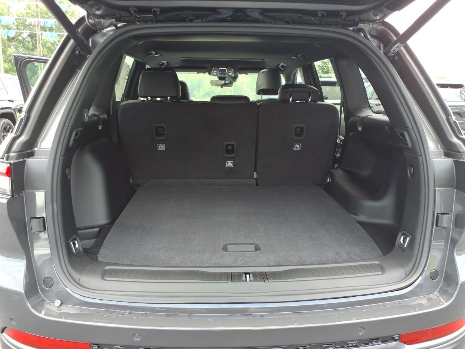 2026 Jeep Grand Cherokee Altitude