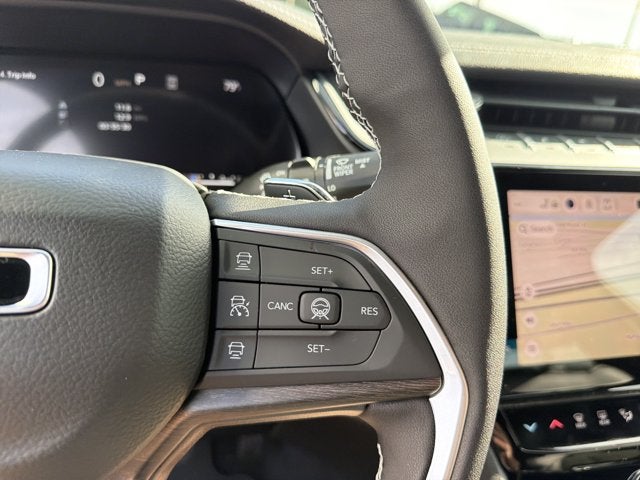 2027 Jeep Grand Cherokee Laredo Altitude