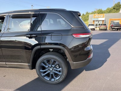 2026 Jeep Grand Cherokee 85th Anniversary Edition
