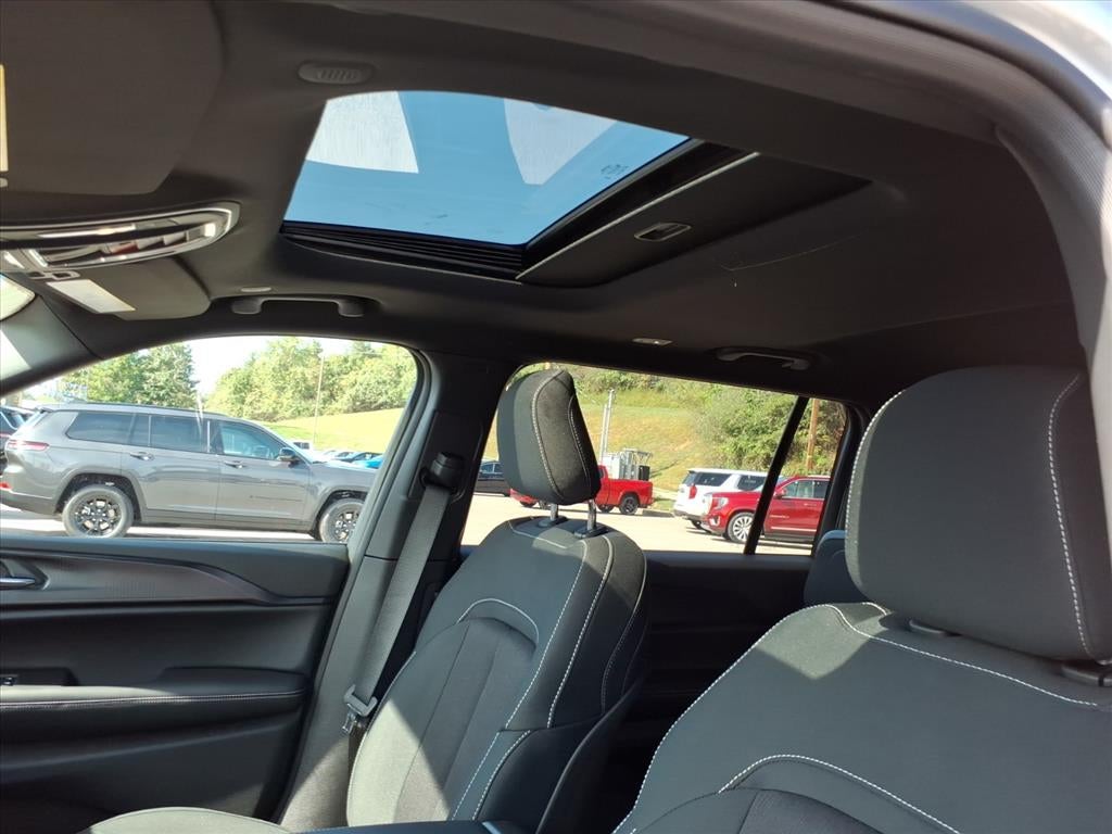 2025 Jeep Grand Cherokee L Laredo X