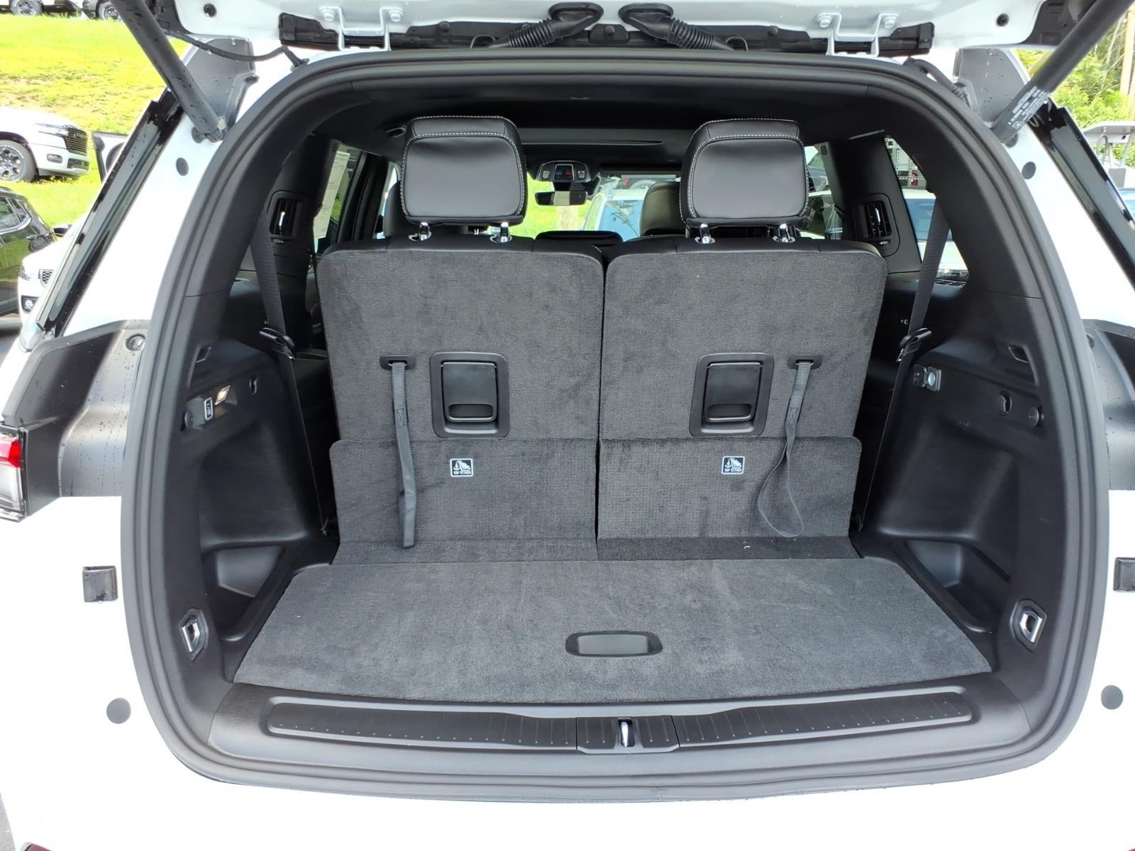 2026 Jeep Grand Cherokee L Laredo Altitude
