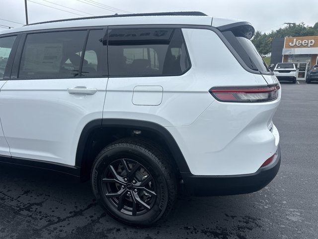 2027 Jeep Grand Cherokee L Laredo Altitude