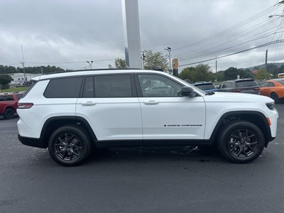2027 Jeep Grand Cherokee L Laredo Altitude