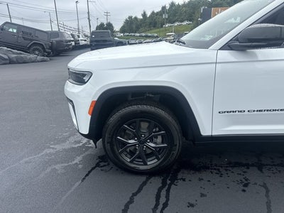 2027 Jeep Grand Cherokee L Laredo Altitude