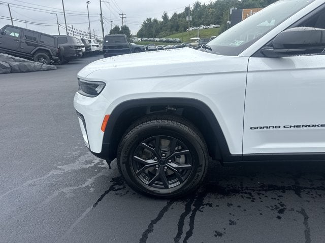 2027 Jeep Grand Cherokee L Laredo Altitude