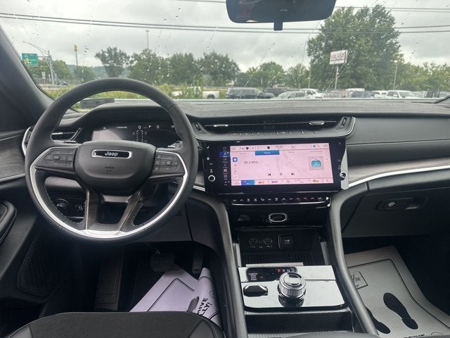 2027 Jeep Grand Cherokee L Laredo Altitude