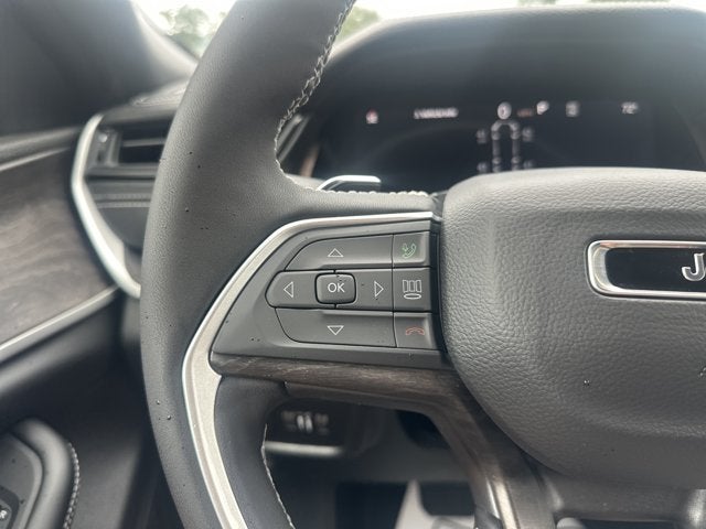 2027 Jeep Grand Cherokee L Laredo Altitude