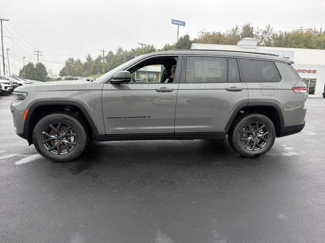 2027 Jeep Grand Cherokee L Laredo Altitude