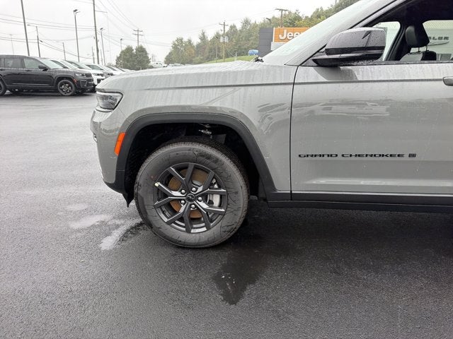 2027 Jeep Grand Cherokee L Laredo Altitude