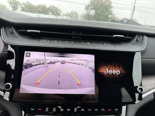 2027 Jeep Grand Cherokee L Laredo Altitude