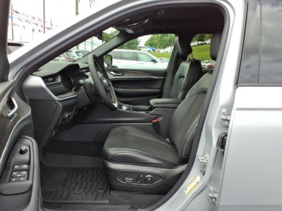 2026 Jeep Grand Cherokee L Laredo Altitude
