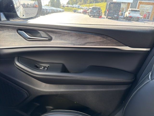 2027 Jeep Grand Cherokee L Laredo Altitude