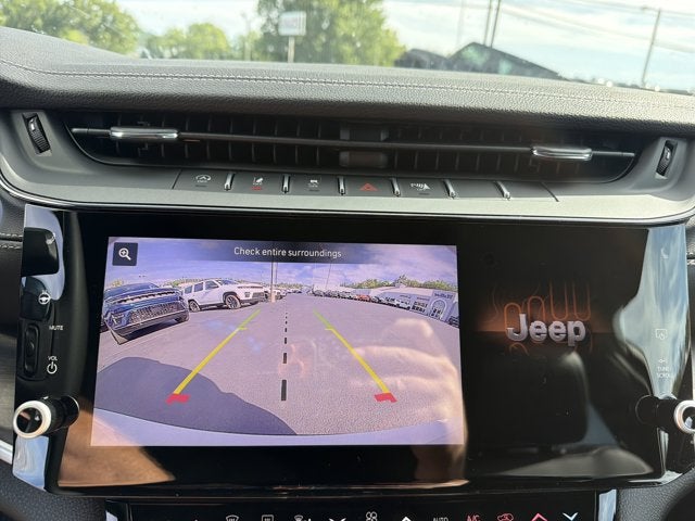 2027 Jeep Grand Cherokee L Laredo Altitude