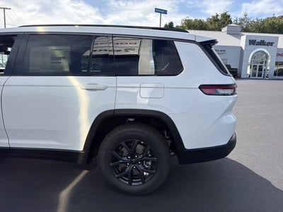 2027 Jeep Grand Cherokee L Laredo Altitude