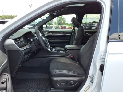 2026 Jeep Grand Cherokee L Laredo Altitude