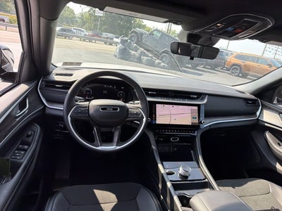 2027 Jeep Grand Cherokee L Laredo Altitude