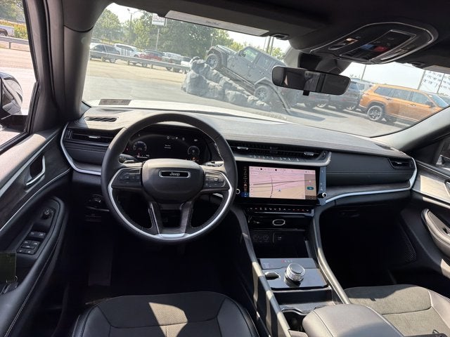 2027 Jeep Grand Cherokee L Laredo Altitude