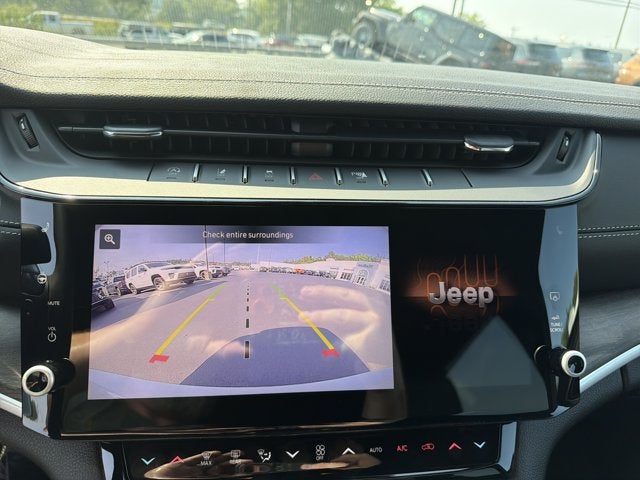 2027 Jeep Grand Cherokee L Laredo Altitude