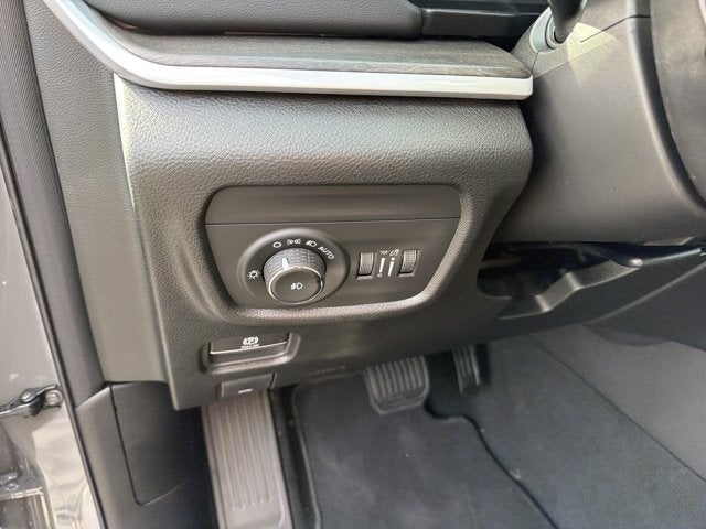 2027 Jeep Grand Cherokee L Limited