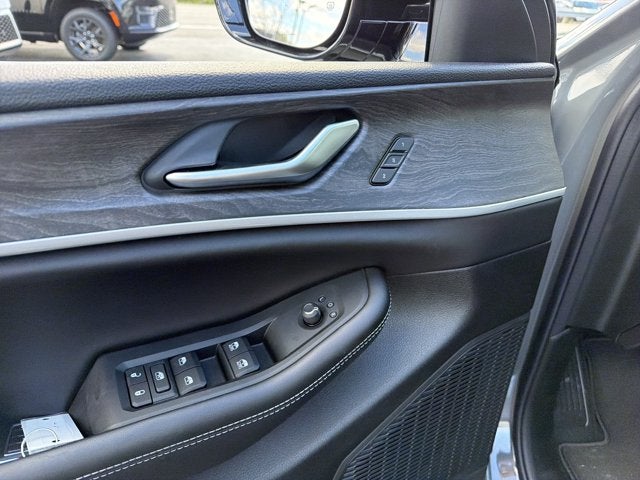 2027 Jeep Grand Cherokee L Limited