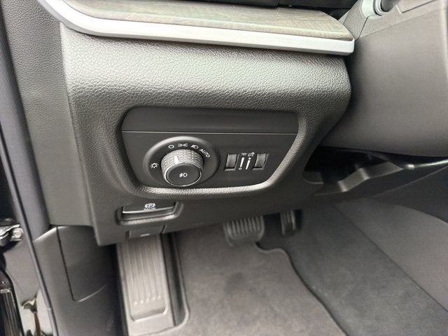 2027 Jeep Grand Cherokee L Limited