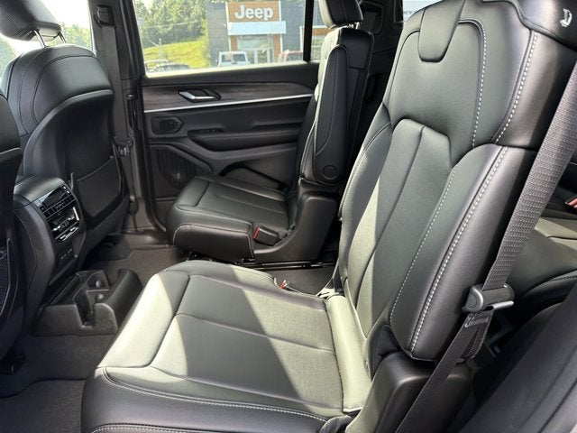 2027 Jeep Grand Cherokee L Limited