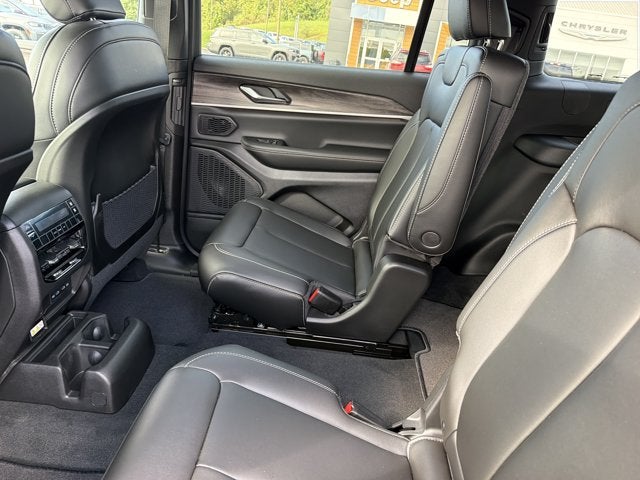 2027 Jeep Grand Cherokee L Limited
