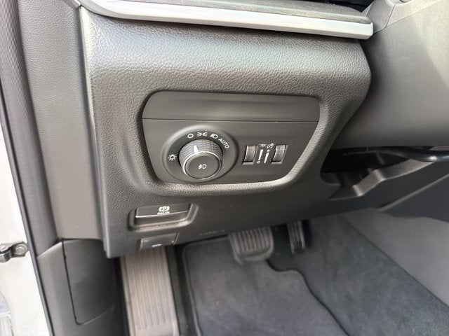 2027 Jeep Grand Cherokee L Limited