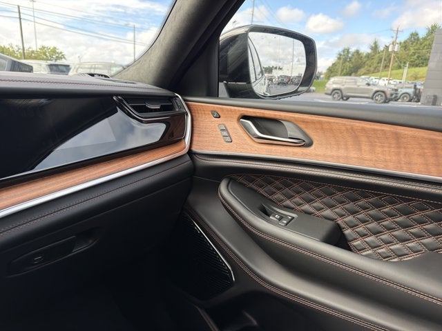 2027 Jeep Grand Cherokee L Summit
