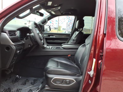 2023 Jeep Wagoneer Base