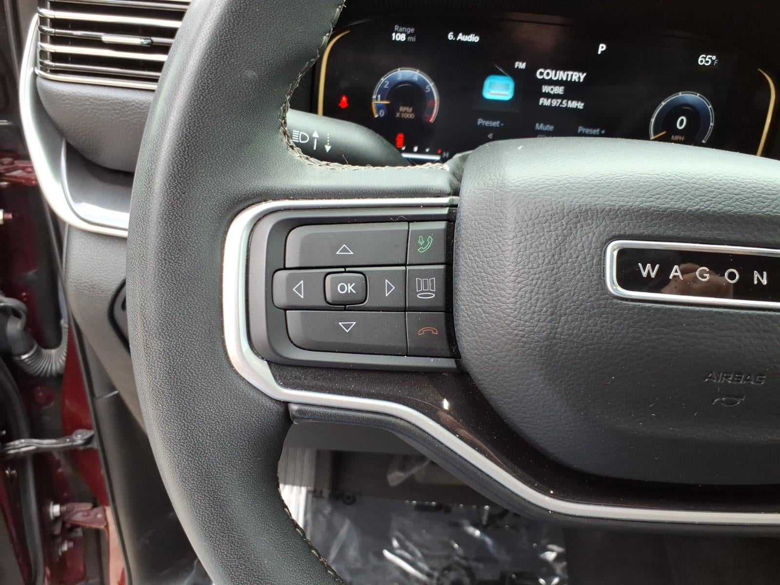 2023 Jeep Wagoneer Base