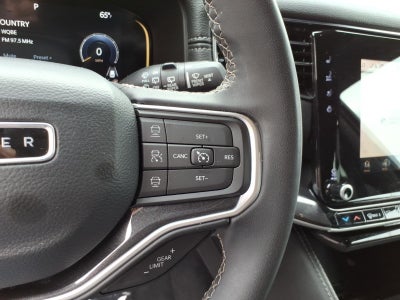 2023 Jeep Wagoneer Base