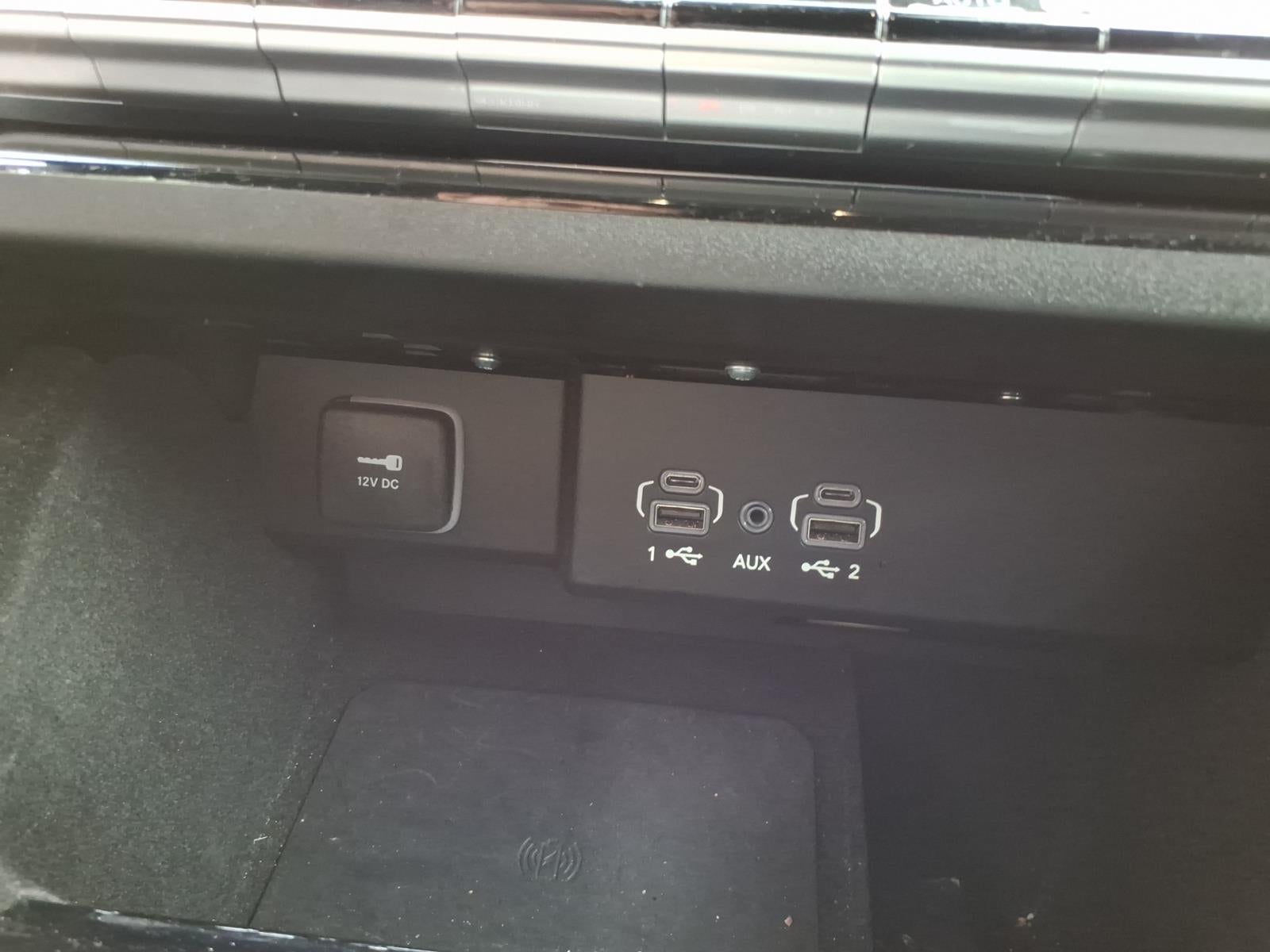 2023 Jeep Wagoneer Base