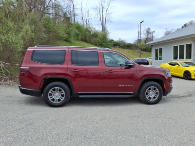 2023 Jeep Wagoneer Base