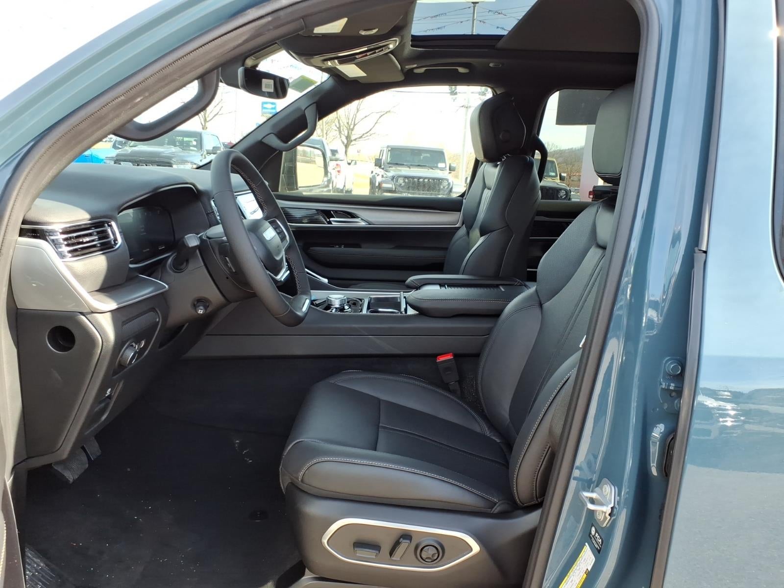 2026 Jeep Grand Wagoneer Limited Altitude