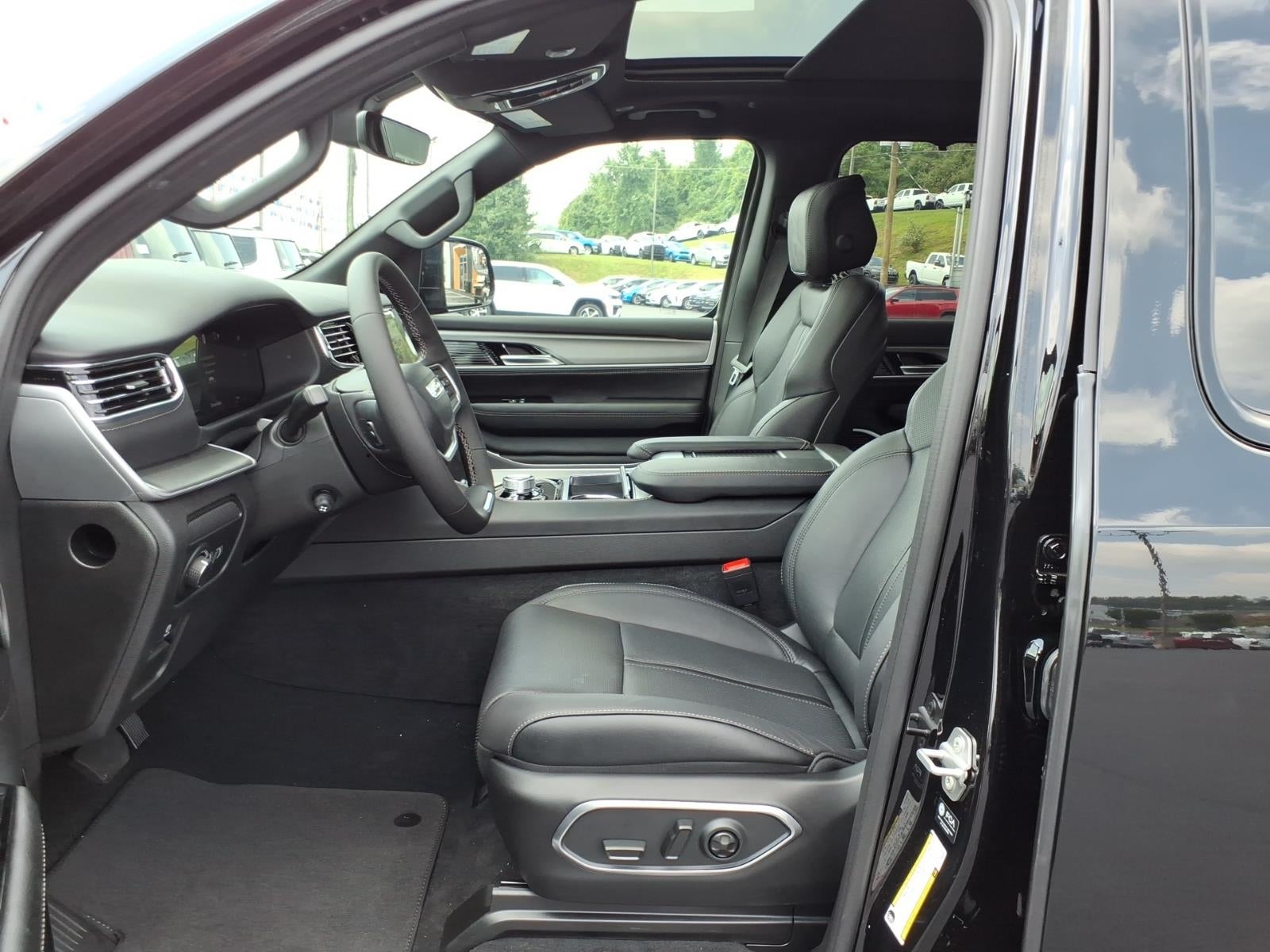 2026 Jeep Grand Wagoneer Limited Reserve