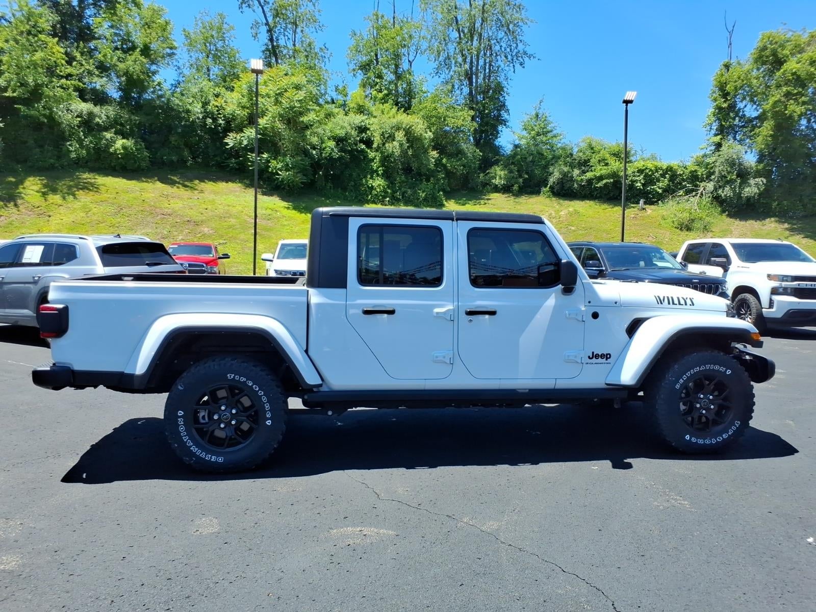 2024 Jeep Gladiator Willys