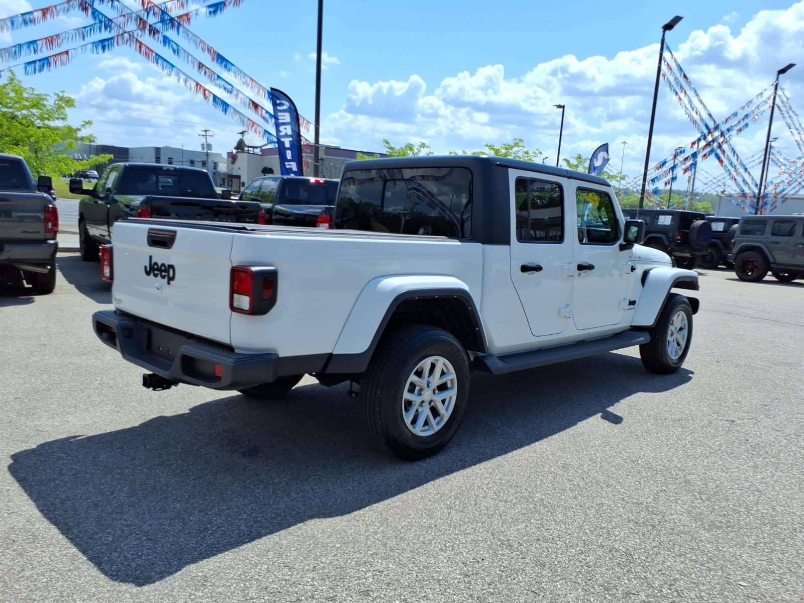 2023 Jeep Gladiator Sport S