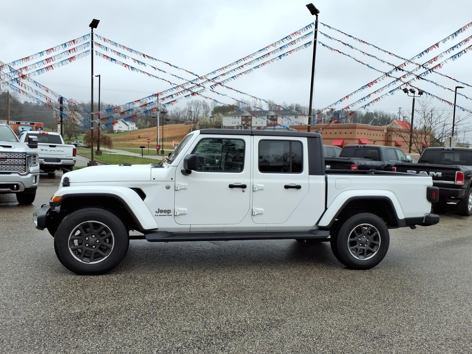 2022 Jeep Gladiator Overland