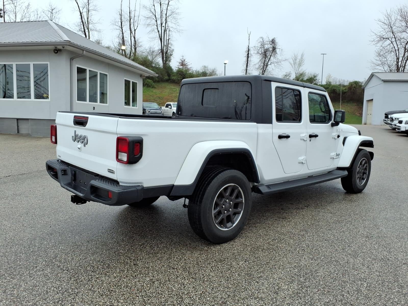 2022 Jeep Gladiator Overland