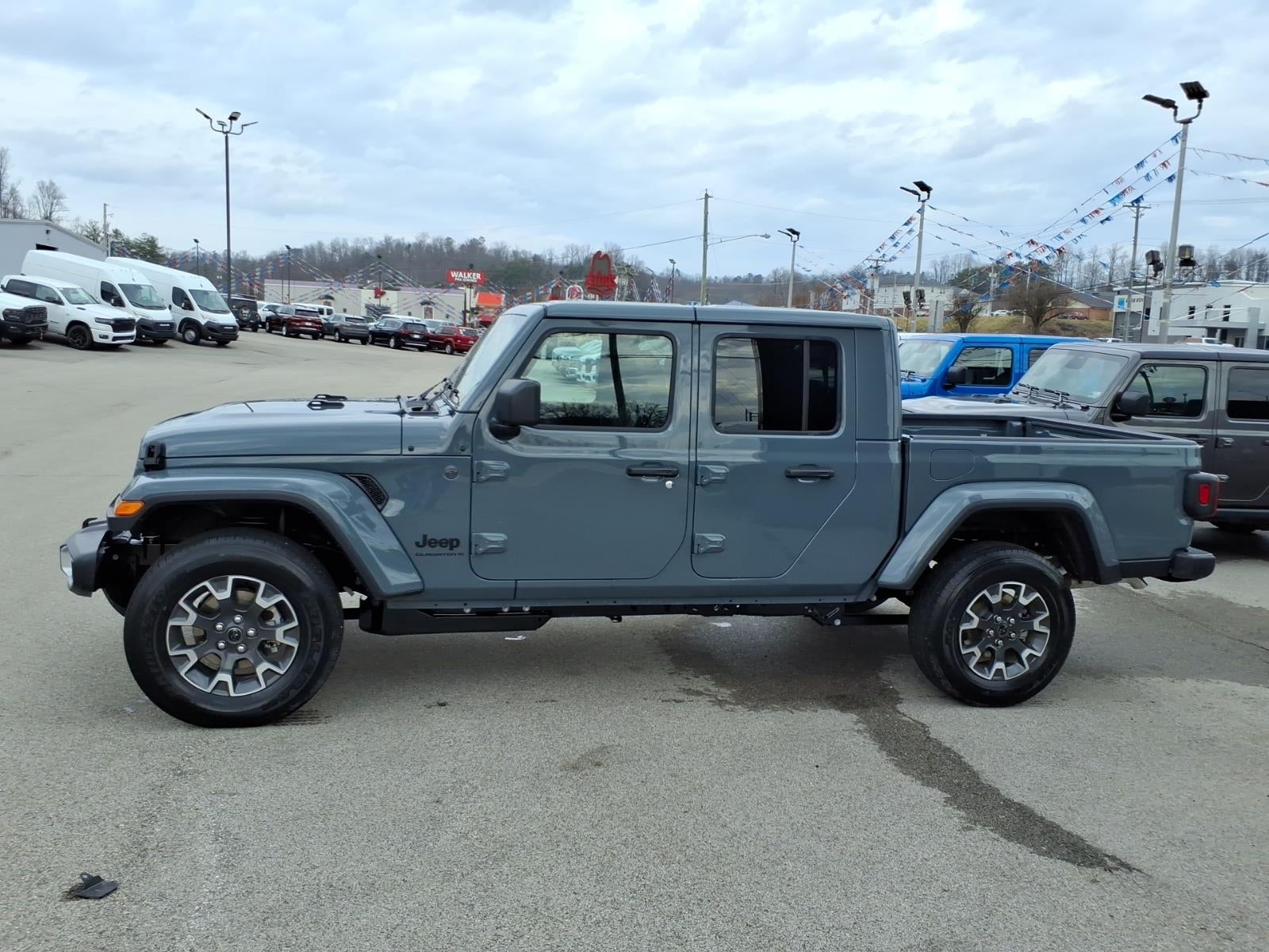 2026 Jeep Gladiator Base