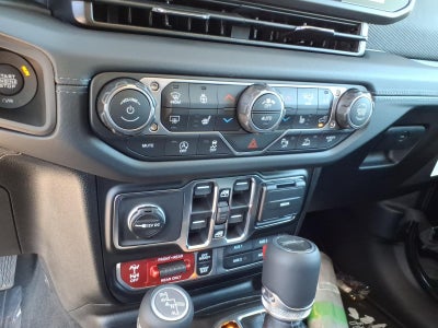 2026 Jeep Gladiator Base