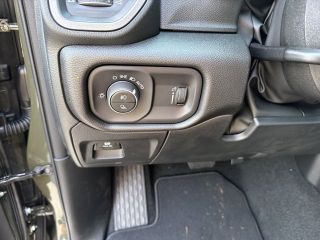 2027 RAM 1500 Express