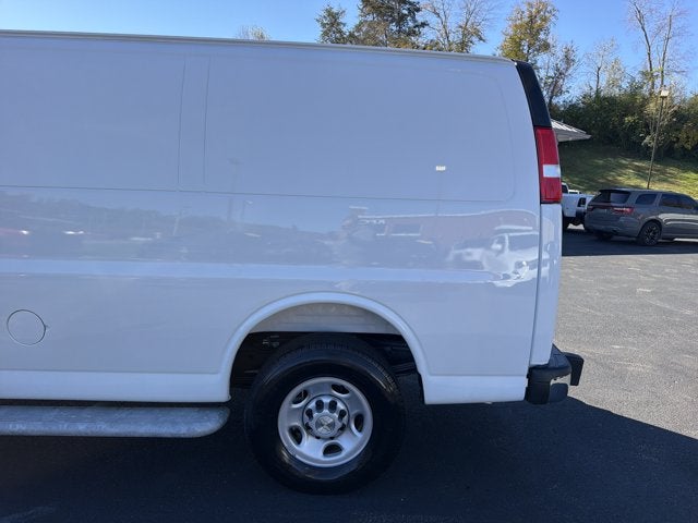 2025 Chevrolet Express Cargo Van Base